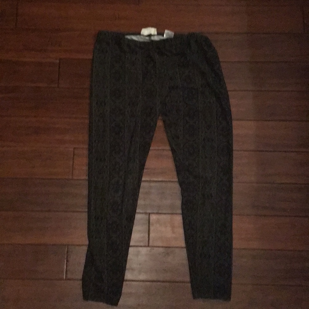 PinkRepublic - Dark Green Tribal Pattern Leggings